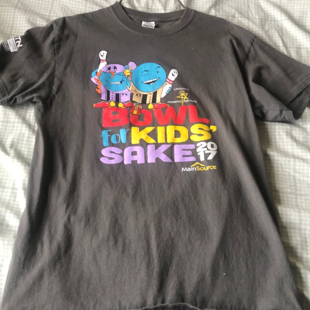 Graphic tee